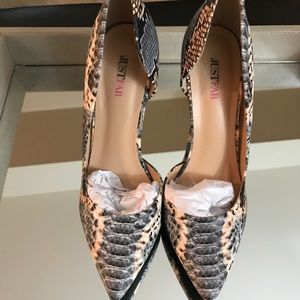 Pointed Toe Snake Skin Heels by JustFab